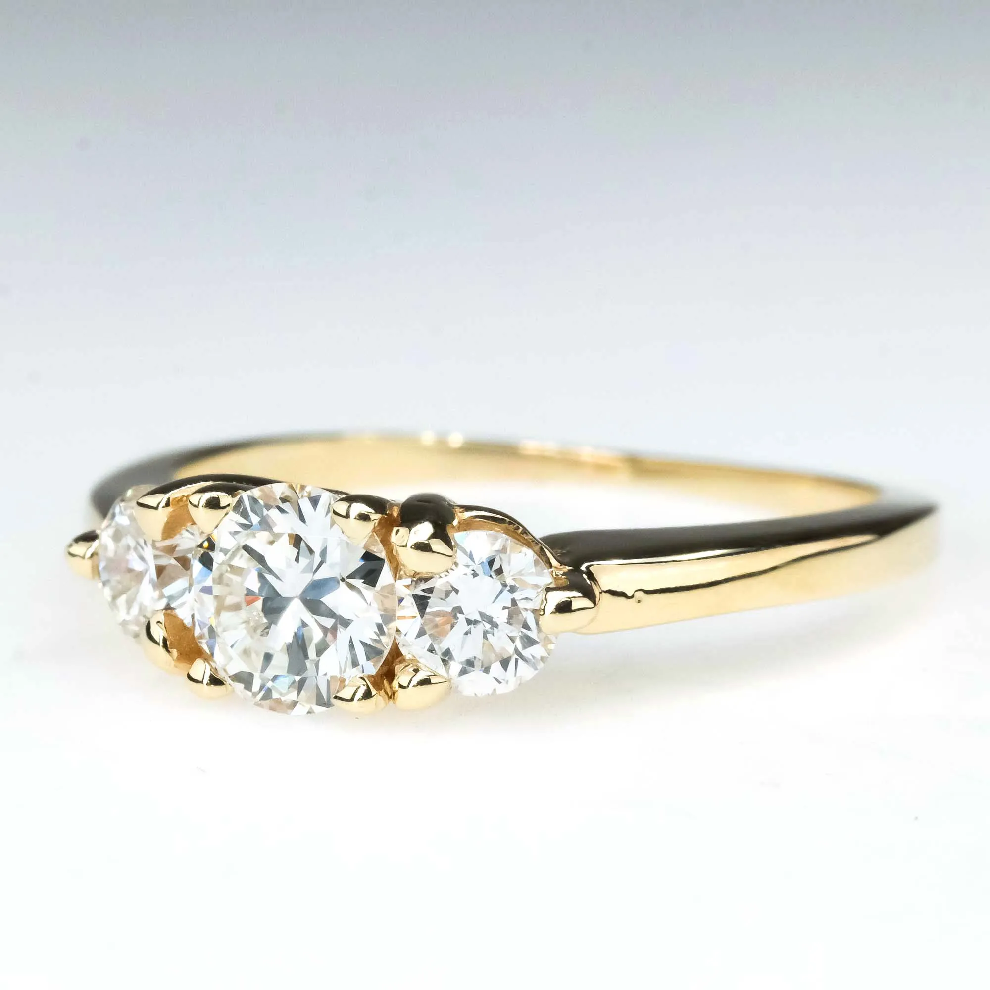 0.90ctw Round Three Stone Diamond Engagement Ring in 14K Yellow Gold