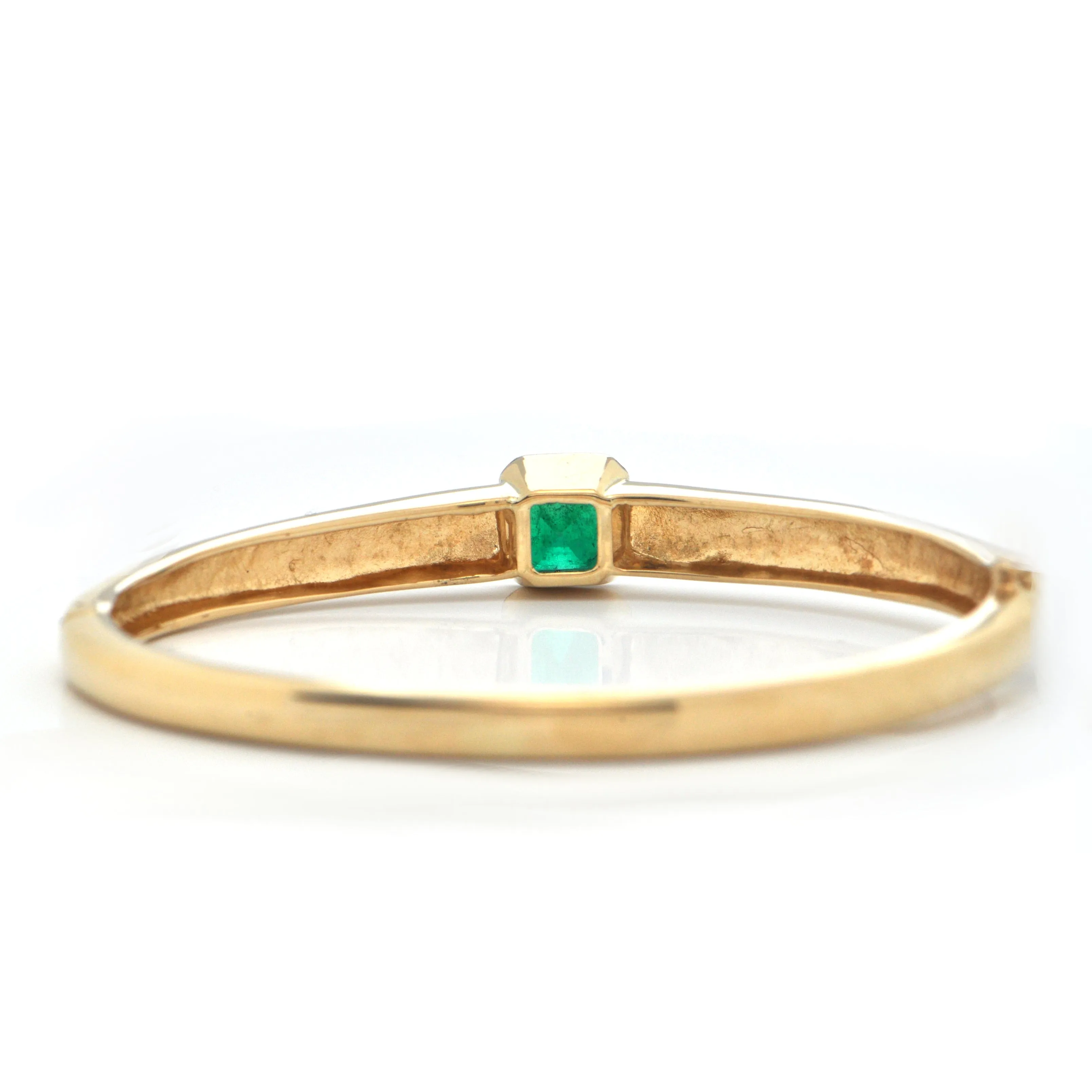 3.05ct Emerald 15K Yellow Gold Bangle Bracelet C.1970