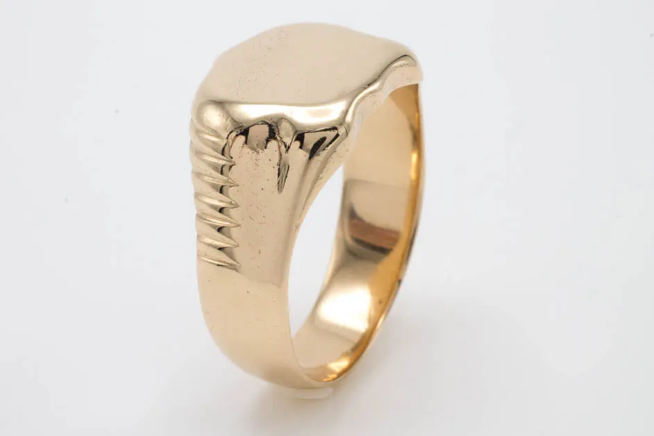 Antique 14 carat gold signet ring