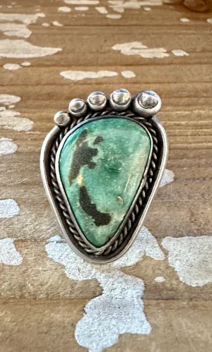 BEST FOOT FORWARD Vintage Handmade Large Ring Sterling Silver & Turquoise • Size 6 1/2