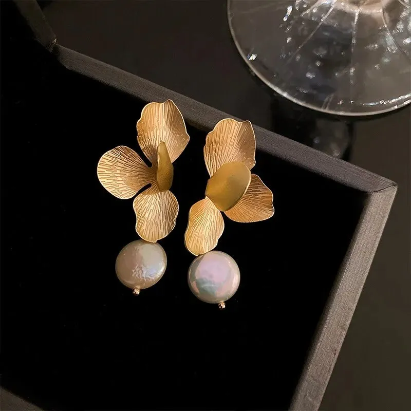 Goldie Pearl Earrings