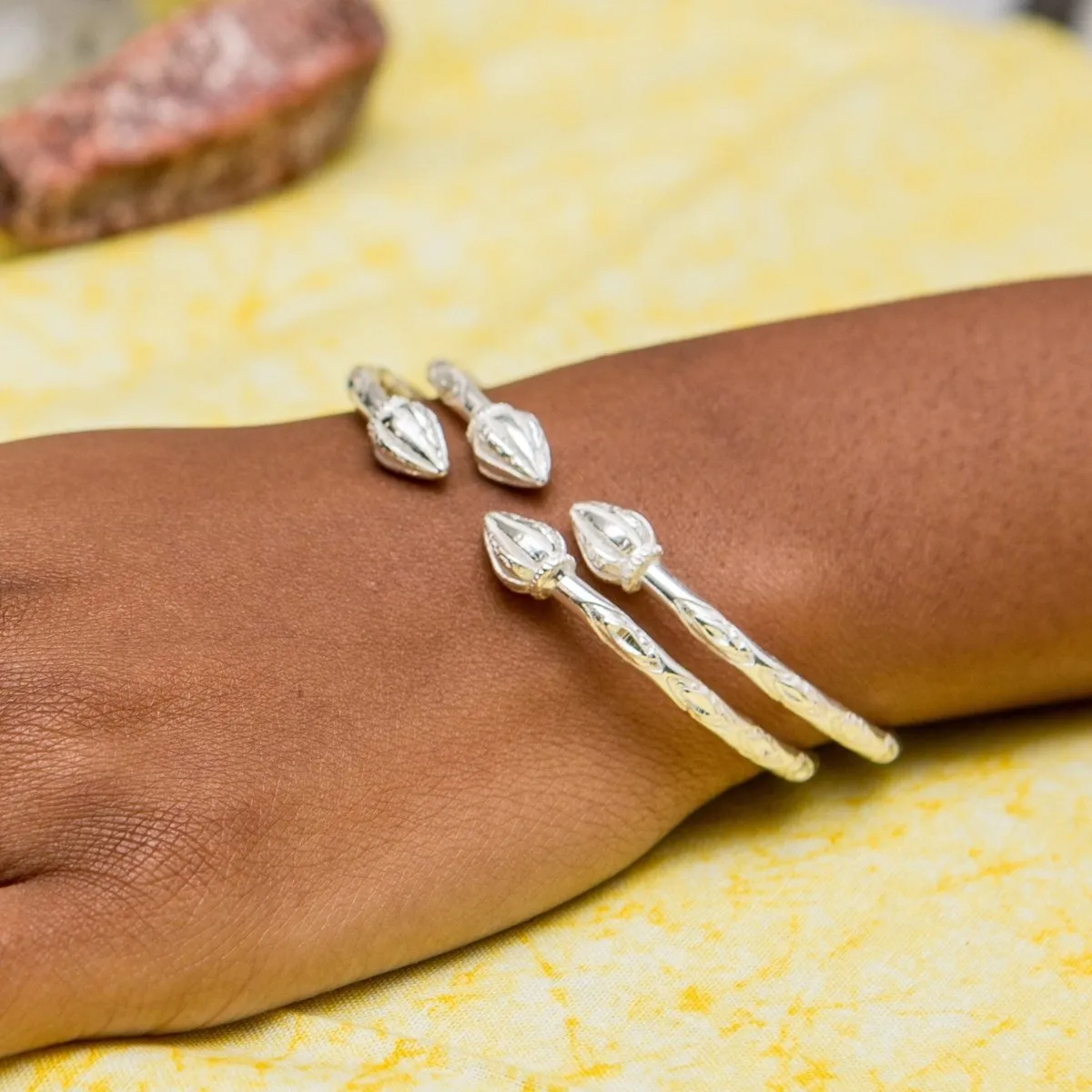 Medium Cocoa Pods Bangle with Diamante Pattern