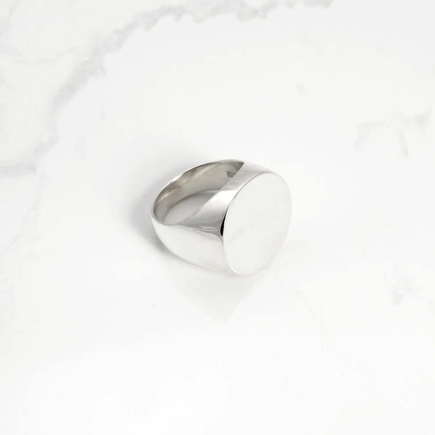 Perfect circle signet Ring