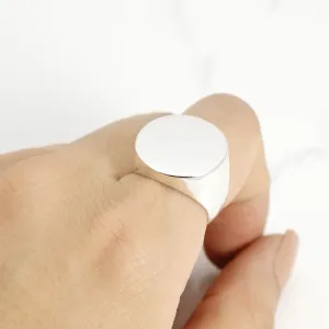 Perfect circle signet Ring