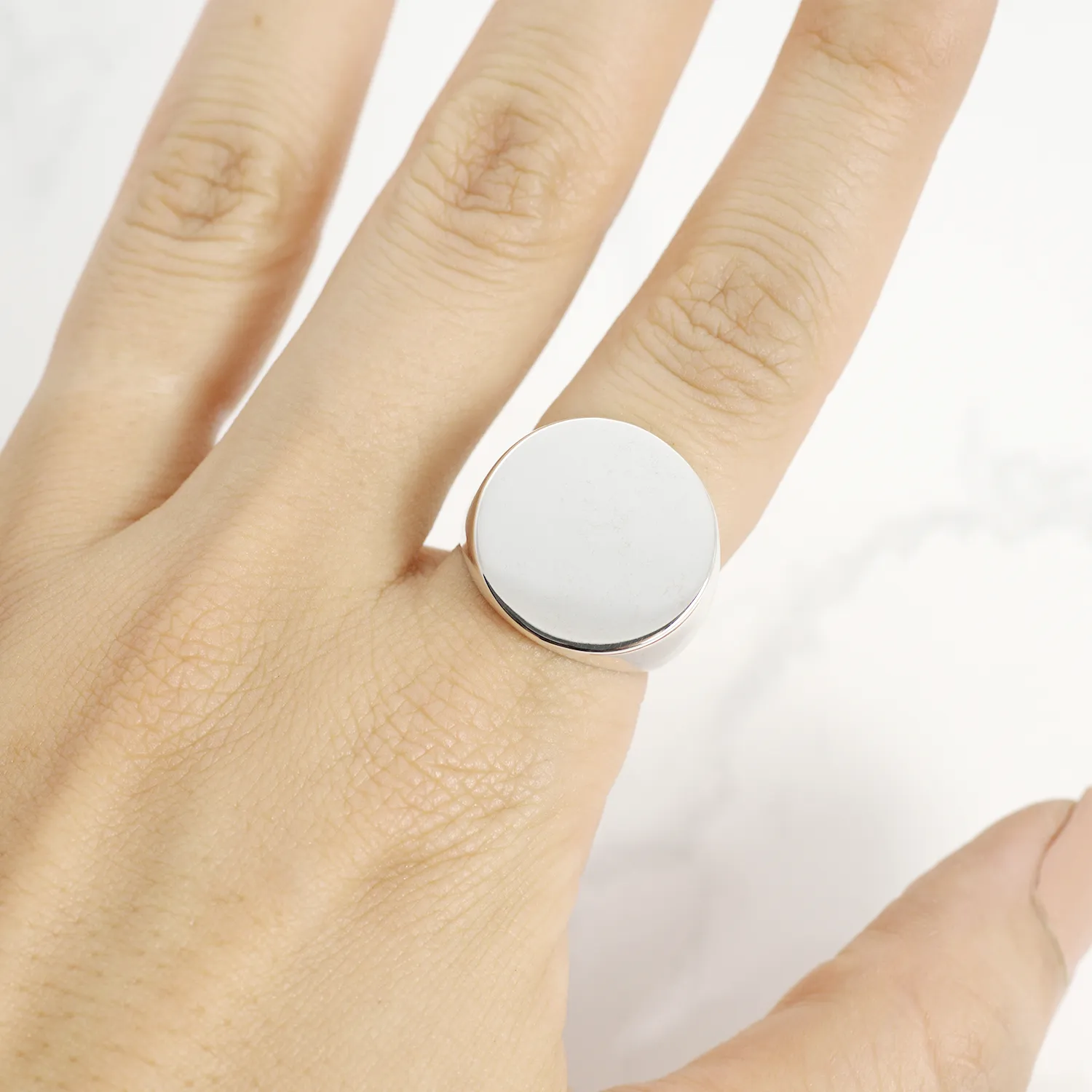 Perfect circle signet Ring