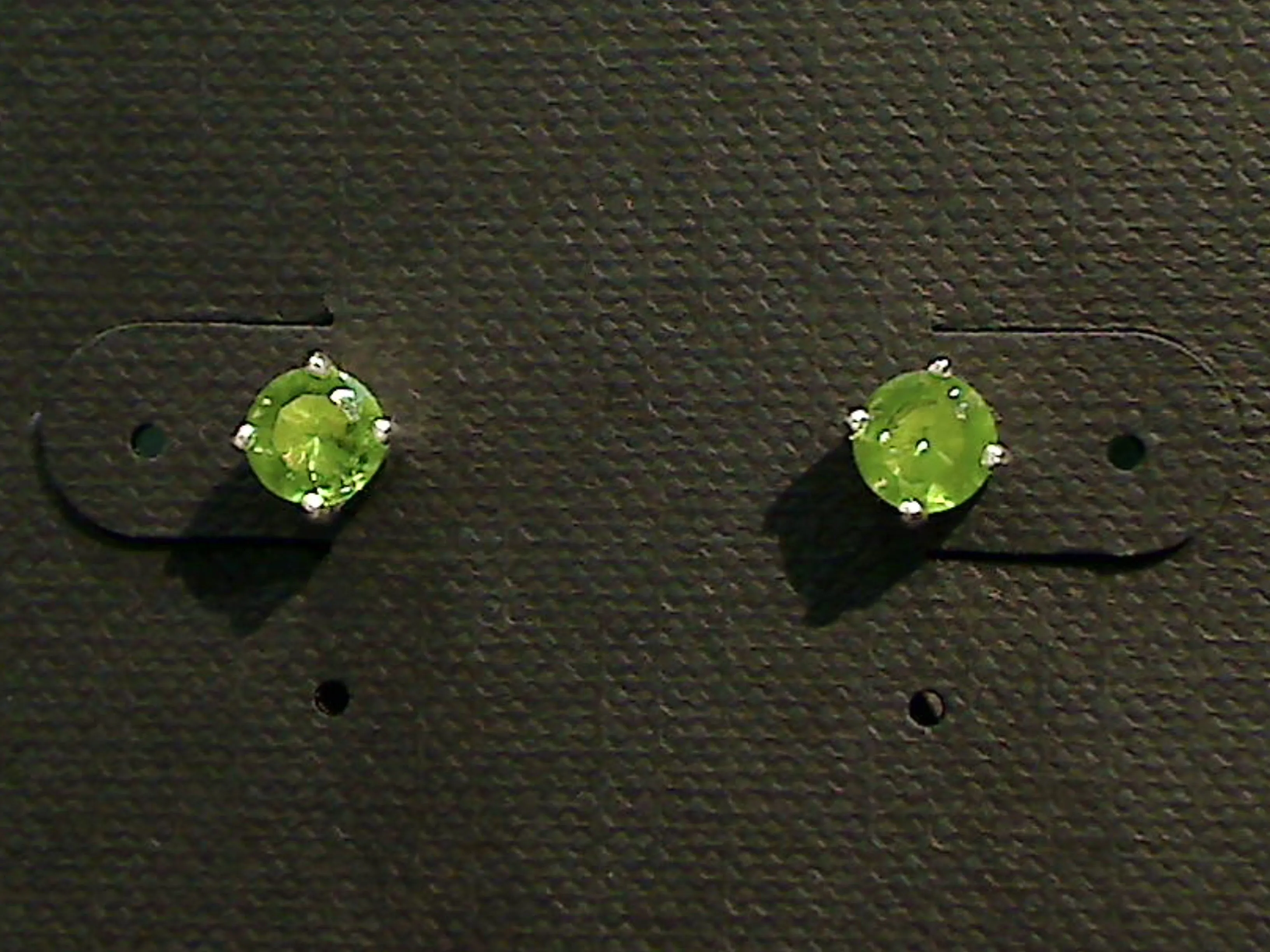 Peridot, Sterling Silver 5MM Stud Earrings