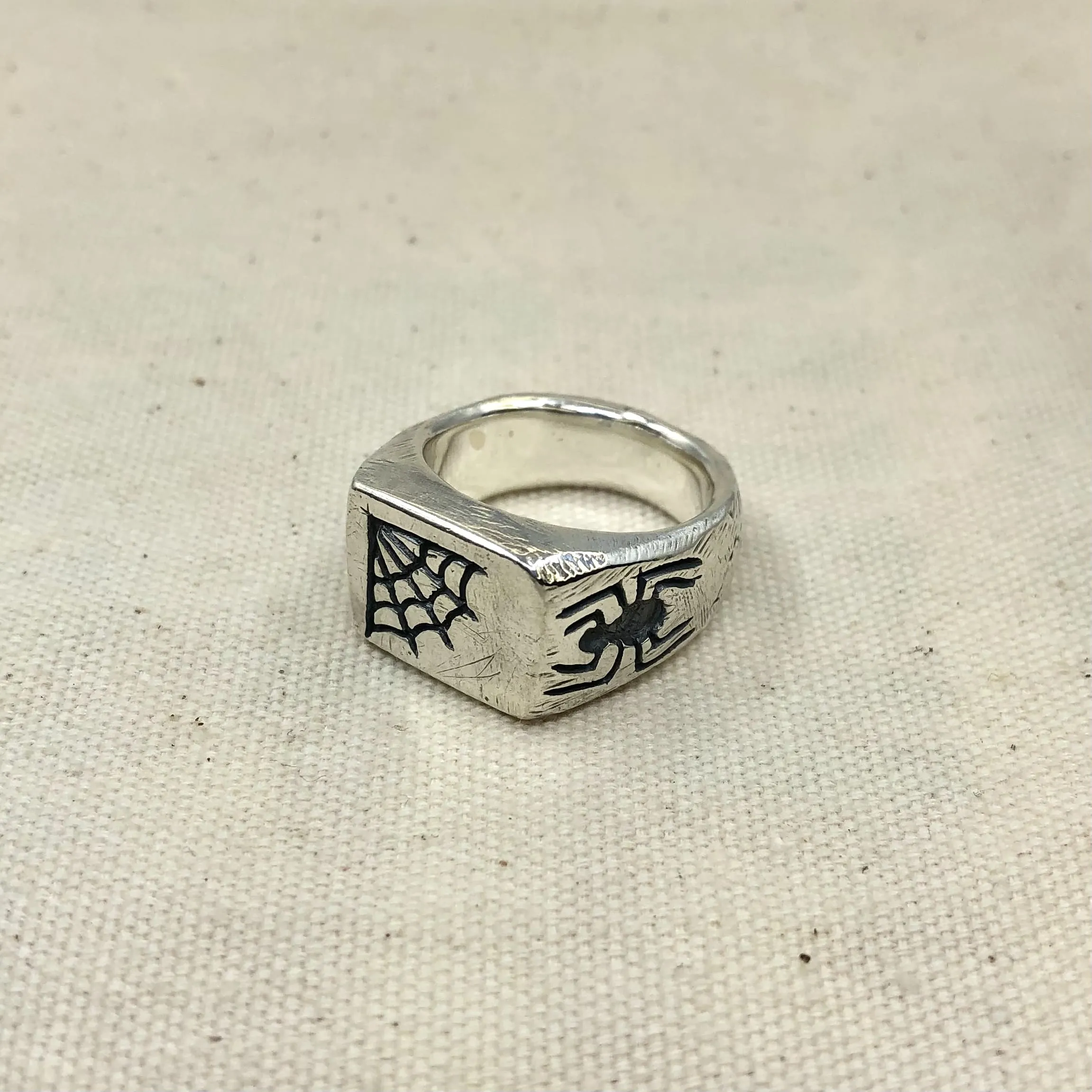 Spyder Signet Ring