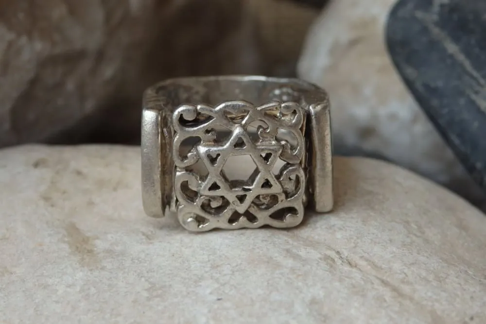 Star Signet Ring