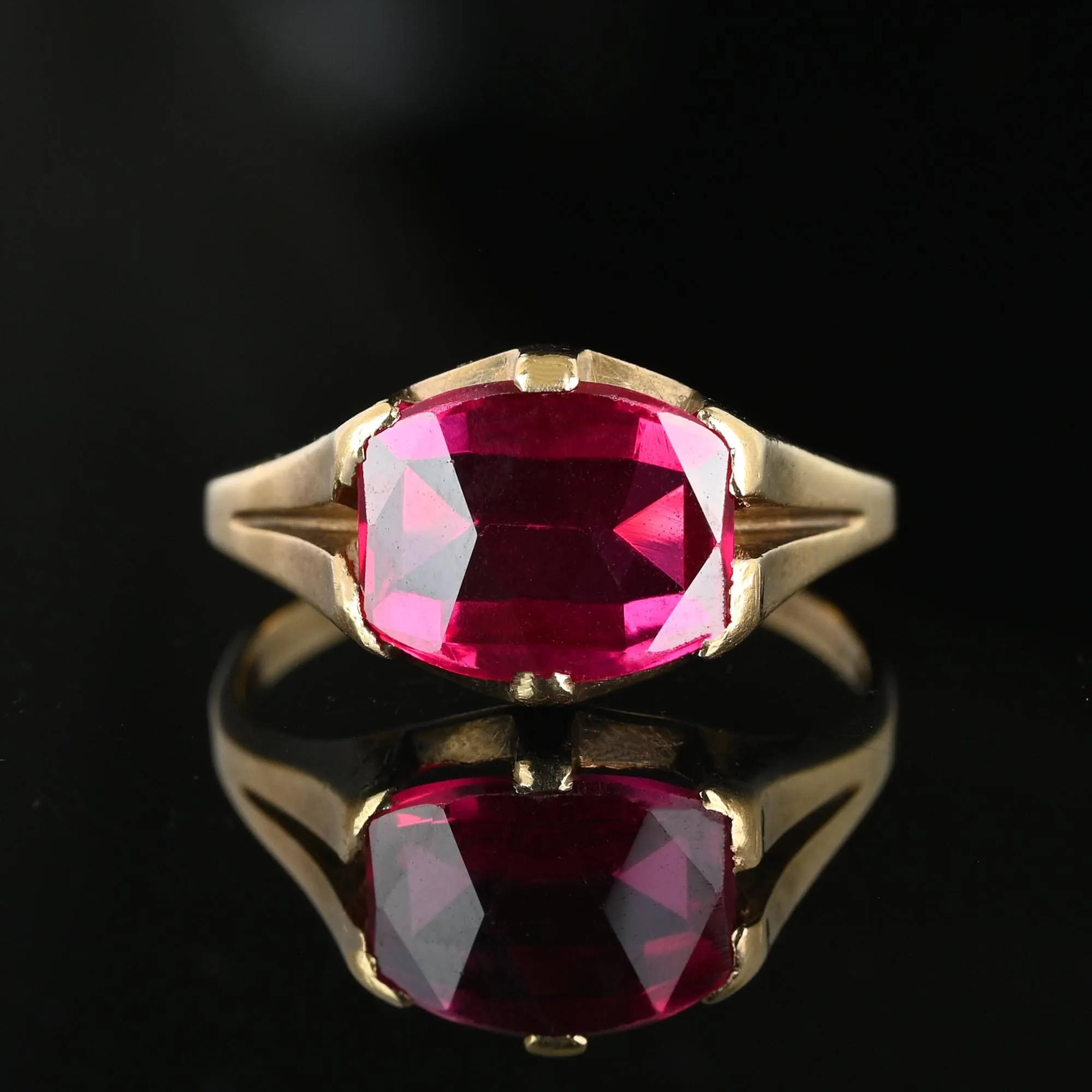 Vintage Art Deco Fancy Cut Ruby Signet Ring in Gold