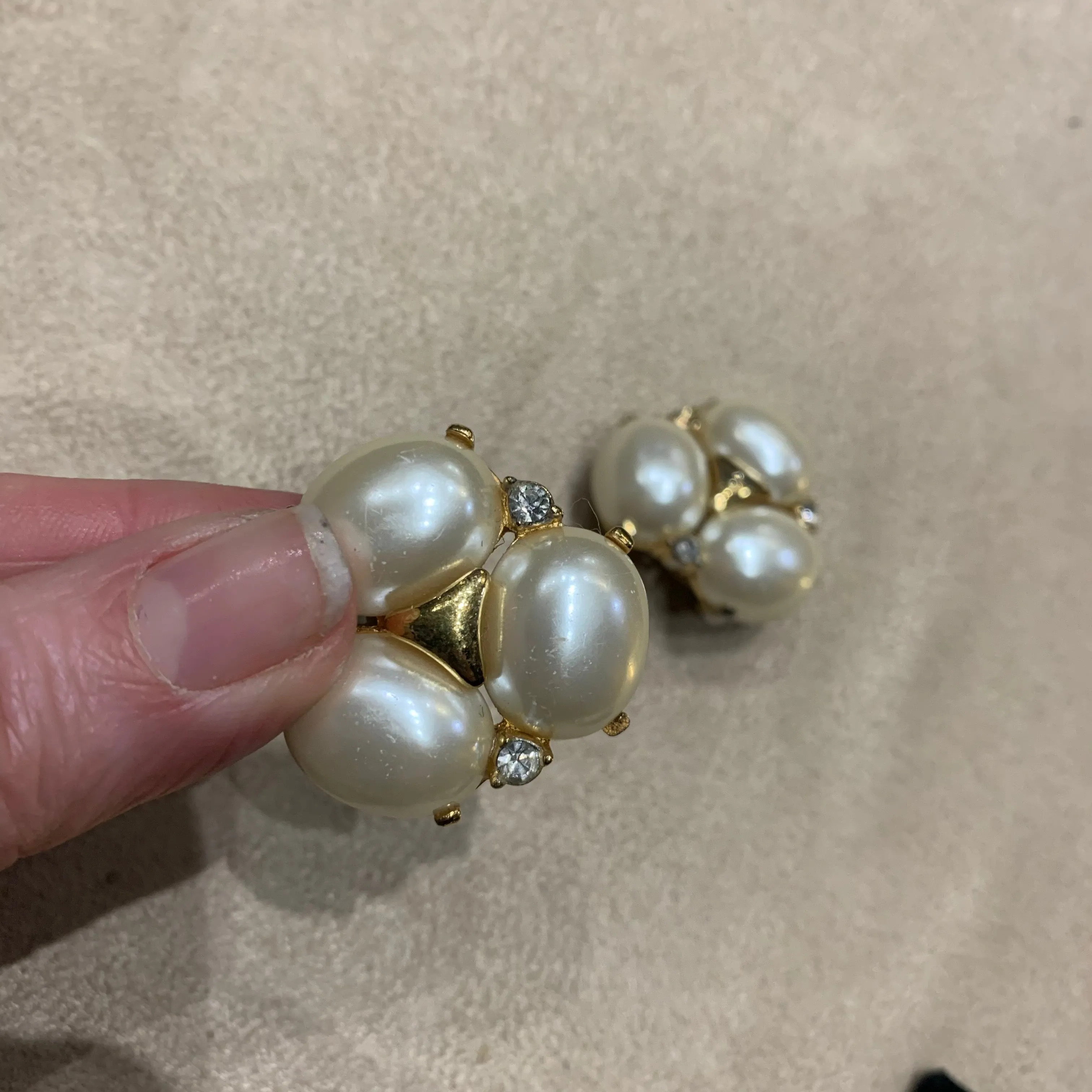 Vintage Ciner 3 Pearl Earrings