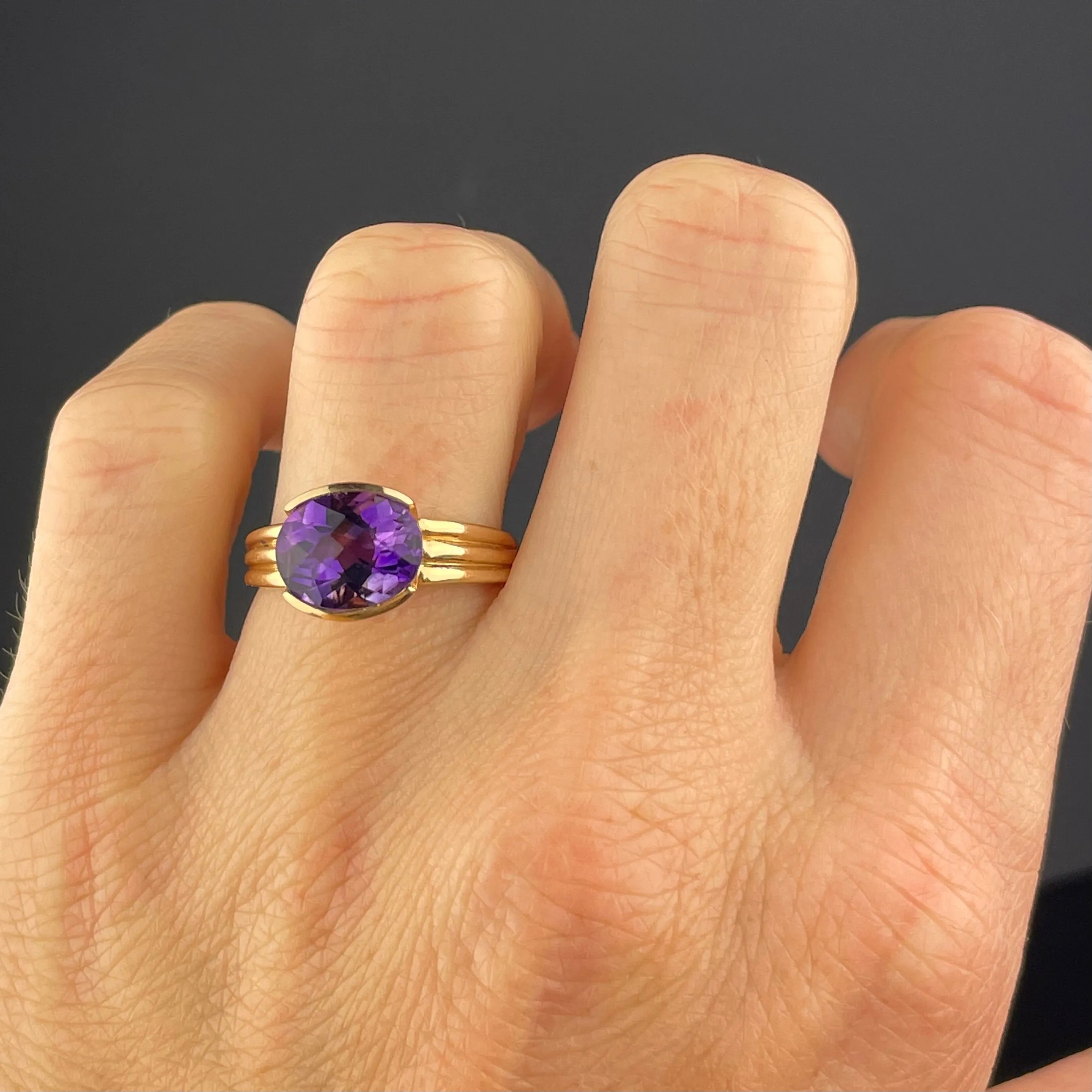 Vintage Oval Amethyst 14K Gold Cocktail Ring