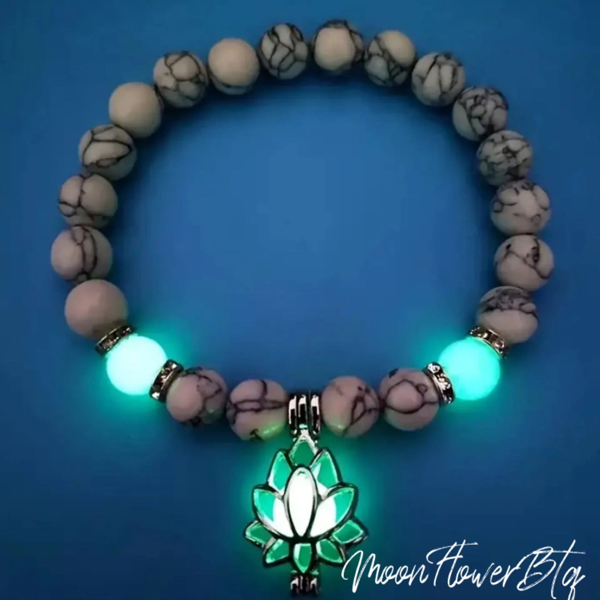 White Turquoise Lotus Stone Beaded Bracelet